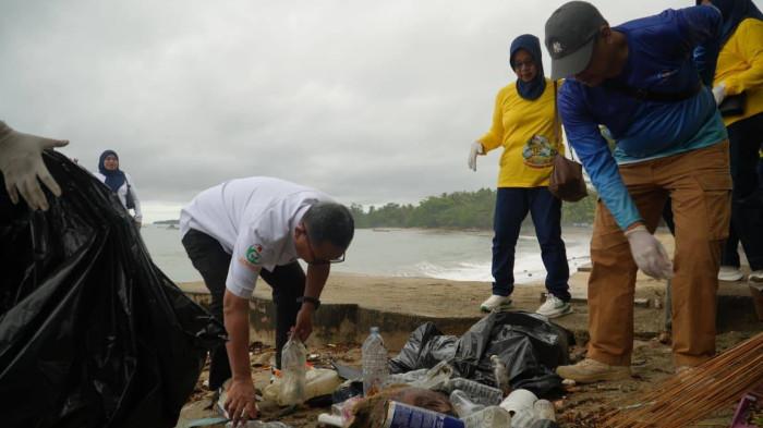 Bupati Gorontalo Utara Thariq Modanggu saat dalam kegiatan ffff