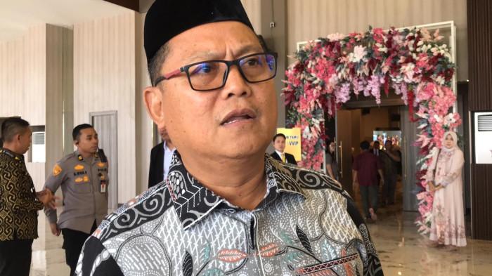 KEBIJAKAN WFA -- Bupati Gorontalo Utara, Thariq Modanggu, saat menghadiri khitanan cucu dari keluarga besar Anggota DPR-RI Rusli Habibie dan Wakil Gubernur Gorontalo Ida Syahidah, di Hulonthalo Ballroom, Kamis (26/3/2026). Bupati Thariq menyebut kebijakan WFA tidak menghambat pelayanan publik. (Sumber foto: TribunGorontalo.com/Jefri Potabuga)