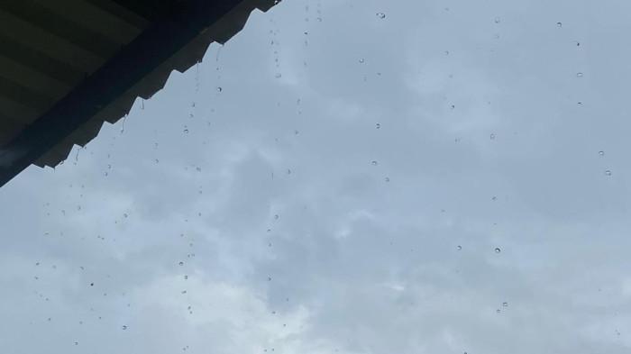 Cuaca di Kota Gorontalo terpantau hujan ringan pada pukul 14.00 Wita