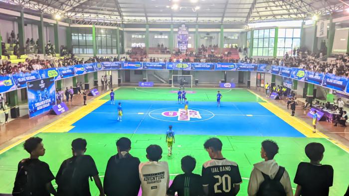 AXIS NATION CUP 2025 -- Euforia Kemeriahan AXIS Nation Cup 2025 di GOR David-Tony, Kelurahan Kayubulan, Kecamatan Limboto, Kabupaten Gorontalo, Provinsi Gorontalo, Minggu (3/8/2025). SMA Negeri 1 Dungaliyo menyabet medali emas.