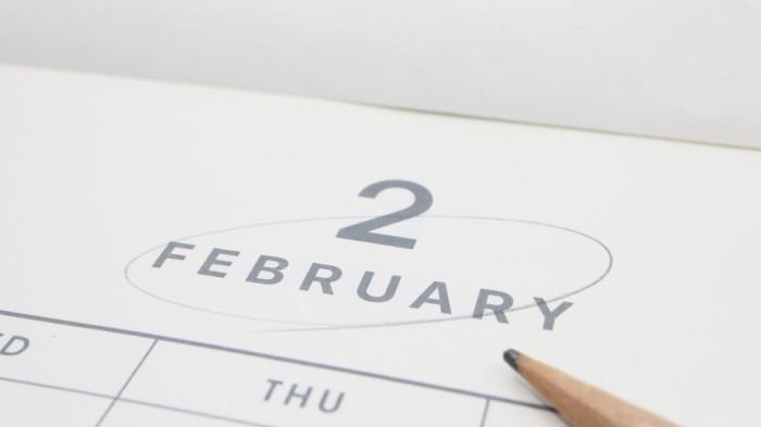 Februari 2026 hadirkan long weekend Imlek dan Isra Miraj. Cek daftar tanggal merah dan cuti bersama.