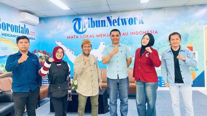 Foto Tim Redaksi TribunGorontalo.com bersama