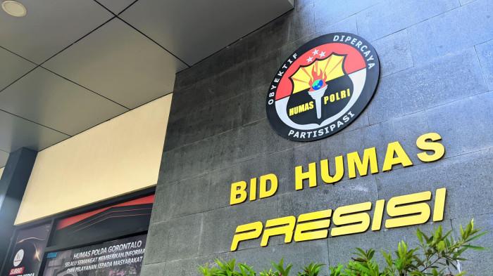 TNI MENGAMUK -- Foto ruangan Humas Polda Gorontalo. Kabid Humas Polda Gorontalo, Kombes Pol Desmont Harjendro, mengungkap hubungan oknum TNI dan Moh Amin. (Sumber Foto: TribunGorontalo.com/Herjianto Tangahu)