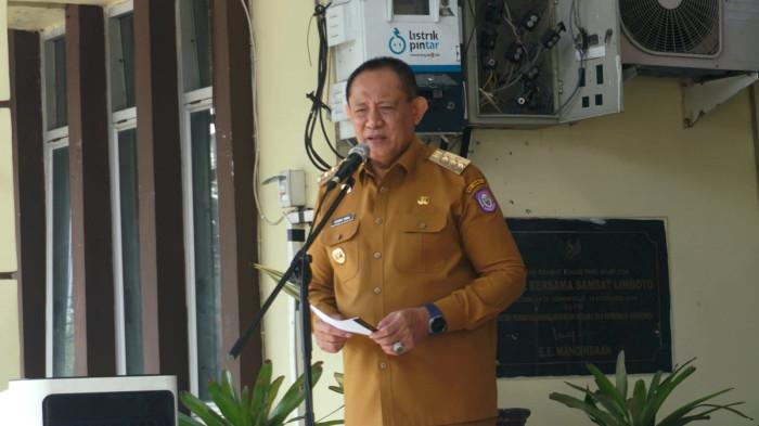 Gubernur Gorontalo, Gusnar Ismail, saat meluncurkan Publikasi PENAS KTNA XVII