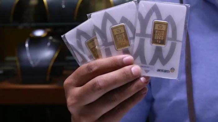 UPDATE HARGA EMAS - Harga emas Antam, UBS, dan Galeri24 Kamis, 12 Februari 2026 bergerak variatif, mulai Rp1,5 juta per 0,5 gram hingga Rp2,8 miliar per kg.