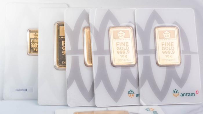 HARGA EMAS - Ilustrasi emas Antam - Harga emas hari ini, Rabu (7/1/2026), mengalami kenaikan signifikan. Produk emas Galeri 24 dan UBS di Pegadaian kompak naik Rp26.000 per gram, melanjutkan tren penguatan emas sebagai aset safe haven di tengah dinamika ekonomi global.