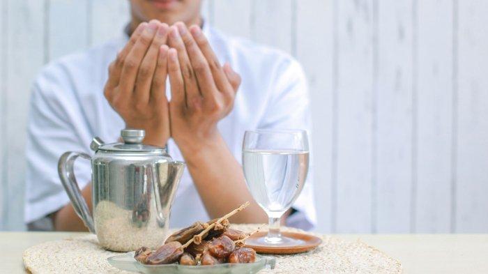 ILUSTRASI Buka Puasa. Apa artinya ternyata hari ini anda mimpi puasa?