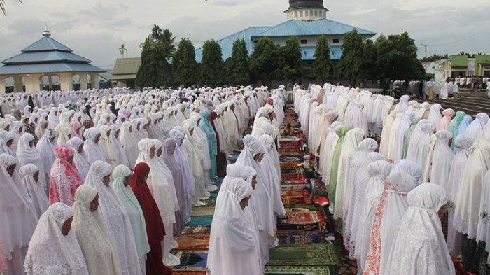 ILUSTRASI -- salat idul fitri. Ada beberapa orang yang tiba-tiba mimpi tidak salat.