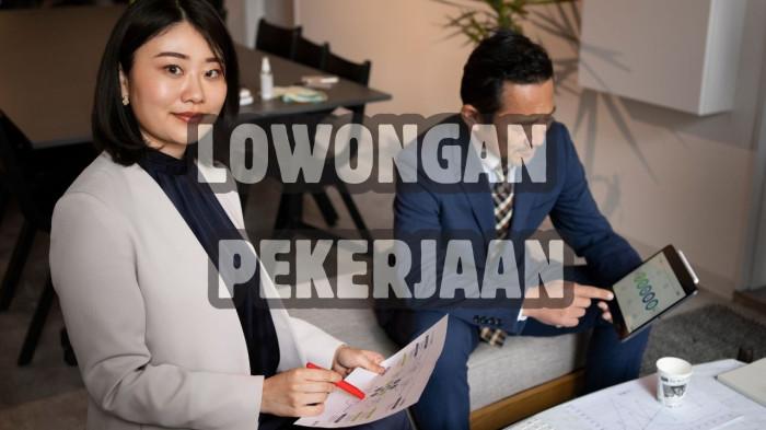 LOWONGAN KERJA -- Ilustrasi karyawan. Simak daftar lowongan kerja di KPKNL Malang untuk posisi administrasi.
