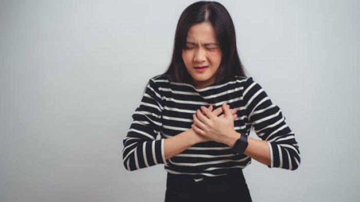 Ilustrasi heartburn/ nyeri dada gejala maag (asam lambung)