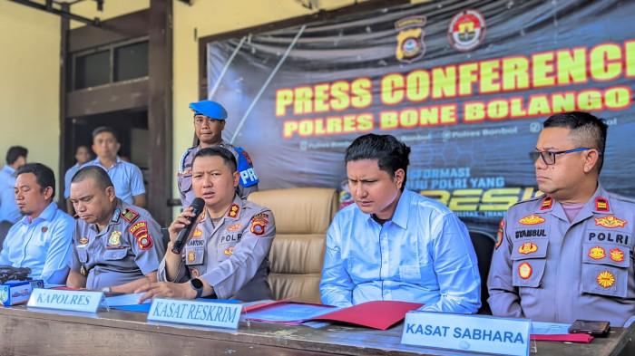 Jajaran PJU Polres Bone Bolango saat konferensi pers