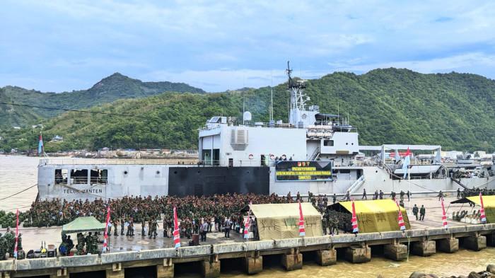 Kapal Perang TNI AL KRI Teluk Banten 999