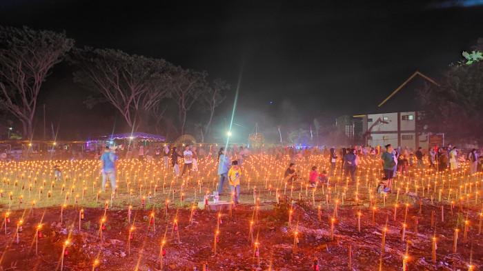 TRADISI TUMBILOTOHE -- Kawasan Festival Tumbilotohe di Desa Tinelo Ayula, Kecamatan Bulango Selatan, Bone Bolango, Provinsi Gorontalo, Selasa (17/3/2026) malam.