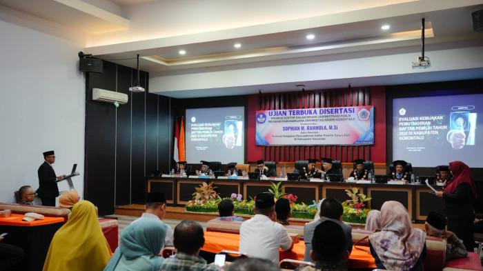 Ketua KPU Provinsi Gorontalo, Sophian Rahmola 899999