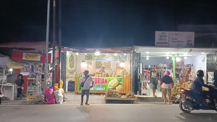 Lapak Raja Durian Gorontalo berada 888