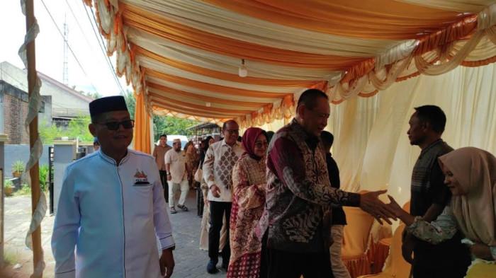 OPEN HOUSE -- Momen Gubernur Gorontalo, Gusnar Ismail silaturahm