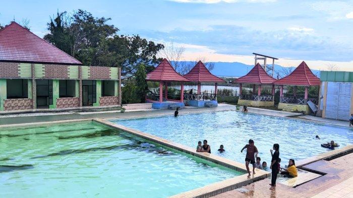 PENTADIO RESORT : Suasana di kolam pemandian wisata Pentadio Resort, Sabtu (3/5/2025). Pemkab Gorontalo rencana akan menggaet investor untuk mengelola wisata Pentadio Resort. FOTO: Herjianto Tangahu, TribunGorontalo.com