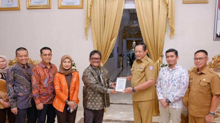 PT PLN Bersama Gubernur Gorontalo Gusnar Ismail nxnf