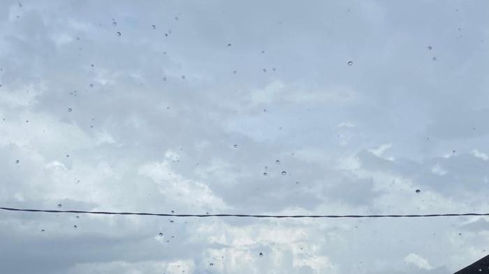 PRAKIRAAN CUACA BESOK - Poret kondisi cuaca di Kota Gorontalo terpantau hujan ringan pada pukul 14.00 Wita