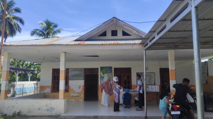 FASILITAS PUBLIK -- Potret Kantor Lurah Tumbihe, Kecamatan Kabila, Kabupaten Bone Bolango, Provinsi Gorontalo, Jumat (6/3/2026). Kantor lurah kerap kebanjiran setiap kali hujan deras.