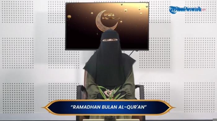 RAMADAN -- Kultum milenial yang disiarkan langsung oleh Tribun Gorontalo pada Jumat (20/2/2026).Kultum bertema “Ramadan Bulan Al-Qur’an” itu dibawakan oleh Marsya Ayu A. Sunandar, mahasiswa IAIN Sultan Amai Gorontalo.