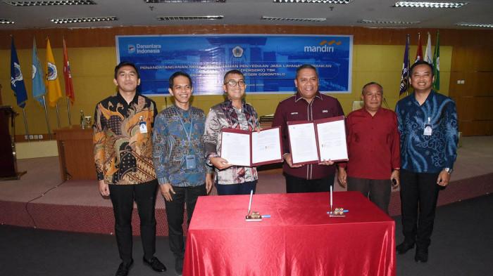 Rektor UNG Prof Eduart Wolok fffff