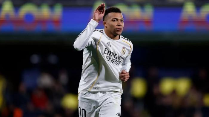 LIGA SPANYOL -- Selebrasi Kylian Mbappe usai mencetak gol kedua melalui titik putih. Real Madrid kembali ke puncak klasemen Liga Spanyol setelah mengalahkan Villareal 0-2, Minggu (25/1/2026) dini hari Wita. (Sumber Foto: Tangkapan layar situs resmi Real Madrid)