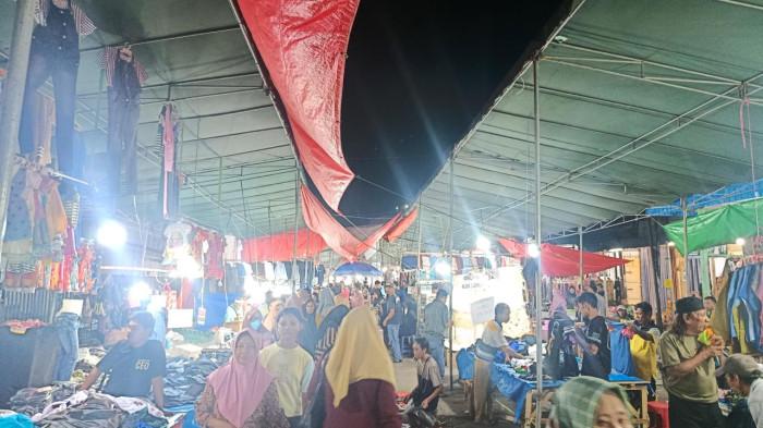 Suasana Pasar Senggol Kota Gorontalo, gggg