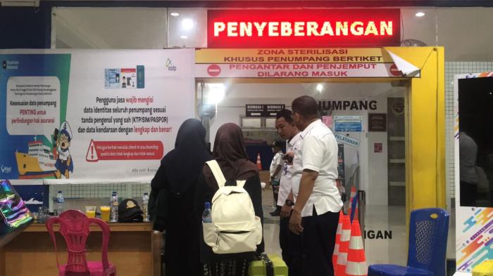 Suasana arus mudik di Pelabuhan Ferry Gorontalo ffffff8888