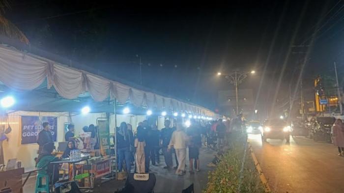 Suasana di Jalan Nani Wartabone, Kota Gorontalo pada Kamis malam