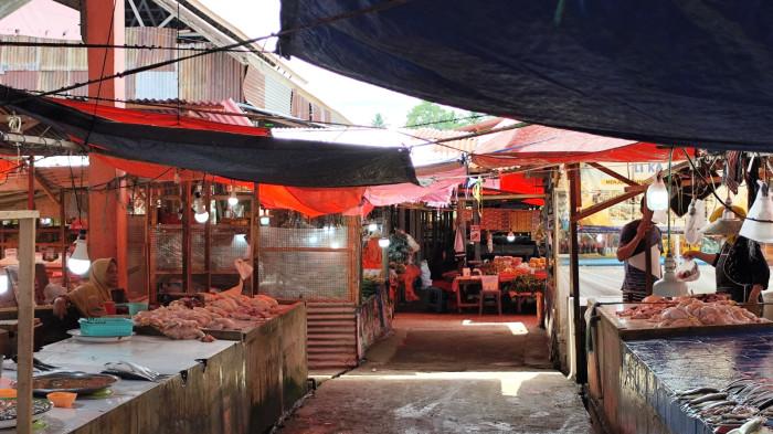 Suasana pasar Minggu Tilamuta, Kabupaten Boalemo ddddd