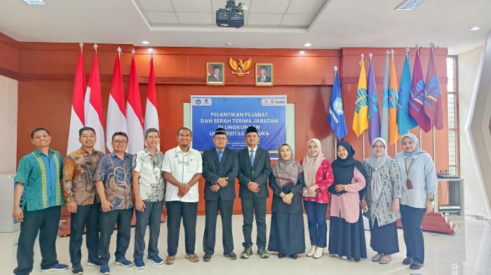 Suasana pelantikan pejabat Universitas Terbuka  berlangsung khidmat