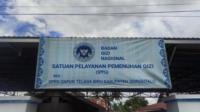 SUASANA -- Dapur MBG di Tuladenggi, Telaga, Provinsi Gorontalo. Dapur ini ditutup sementara gara-gara diduga ada anak keracunan makan kue