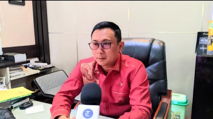 ‎PERAN SAKA - Kepala Dinas Perindustrian dan Perdagangan (Disperindag) Kabupaten Gorontalo, Victor Adiku saat diwawancarai TribunGorontalo.com, Kamis (7/8/2025). Peran Saka Nasional 2025 segera digelar di Kecamatan Limboto. (Sumber Foto: TribunGorontalo.com/ Arianto Panambang).