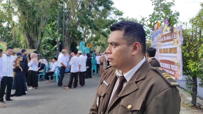 SOSOK FANNY -- Yursin Djafar, Kaur Pegawai Kejati Gorontalo, saat ditemui TribunGorontalo.com pada Minggu (15/3/2025). Yursin mengenang sosok almarhumah Fanny Anelsia Mustaki di lingkungan kerjanya.