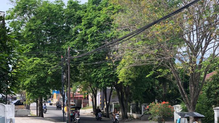 suasana jalana kota gorontalo