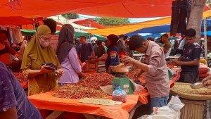 1632024_Penjual-rica-di-pasar-Sabtu-Kota-Gorontalo.jpg