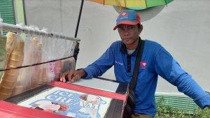 2024-05-15_opie-Yasin-penjual-es-keliling-di-Gorontalo.jpg