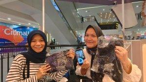 2142024_FOto-jokowi_wanita.jpg