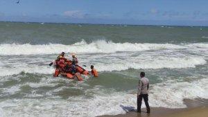 582023_Tim-SAR-dari-Basarnas-Gorontalo-pencarian.jpg