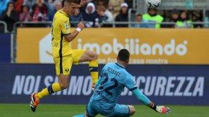 AC-Milan-melirik-kiper-Cagliari-Simone-Scuffet.jpg
