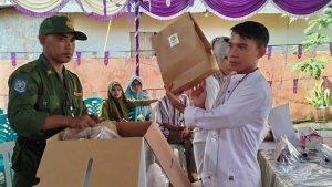Anggota-KPPS-di-TPS-II-Kelurahan-Bionga-Kecamatan-Limboto-Kabupaten-Gorontalo-Senin-02122024.jpg
