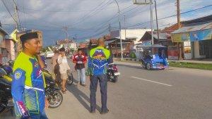 Bagi-bagi-takjil-oleh-komunitas-motor-Aerox.jpg