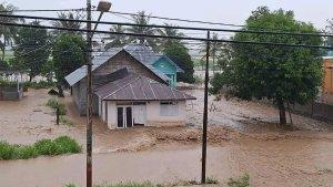 Banjir-mengenangi-rumah-warga-fff.jpg