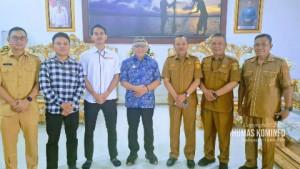 Bupati-Gorontalo-Sofyan-Puhi-bertemu-dengan-Faqih.jpg