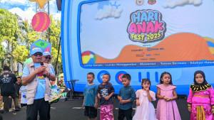 Bupati-Gorontalo-Sofyan-Puhi-saat-menghadiri-perayaan-Hari-Anak-Fest-2025.jpg