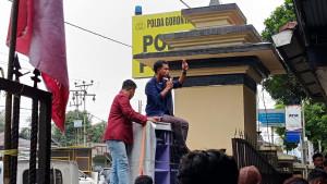 DEMO-POLDA-Sejumlah-mahasiswa-anggota-IMM-Kota-Gorontalo.jpg