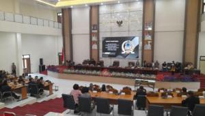 DPRD-MANADO-Rapat-paripurna-pembicaraan-tingkat-II-Ranperda-Perubahan-APBD-Manado-2025.jpg