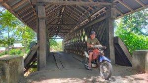 Jembatan-Kayu-Balombo-Kabupaten-Boalemo-Provinsi-Gorontalo.jpg