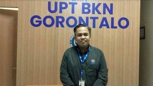 Kepala-UPT-Badan-Kepegawaian-Negara-BKN-Gorontalo-Iskandar-Hadju__.jpg